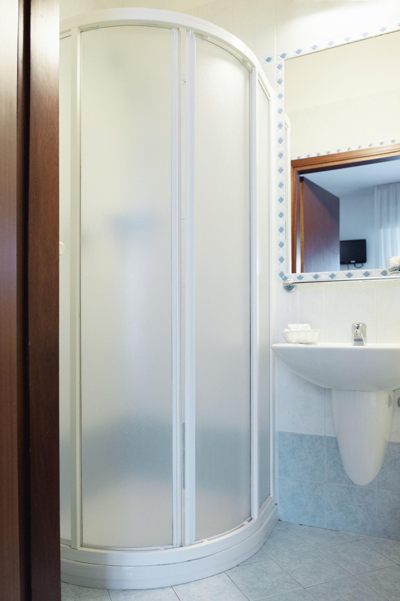 Hotel St Pierre Rimini Bagian luar foto