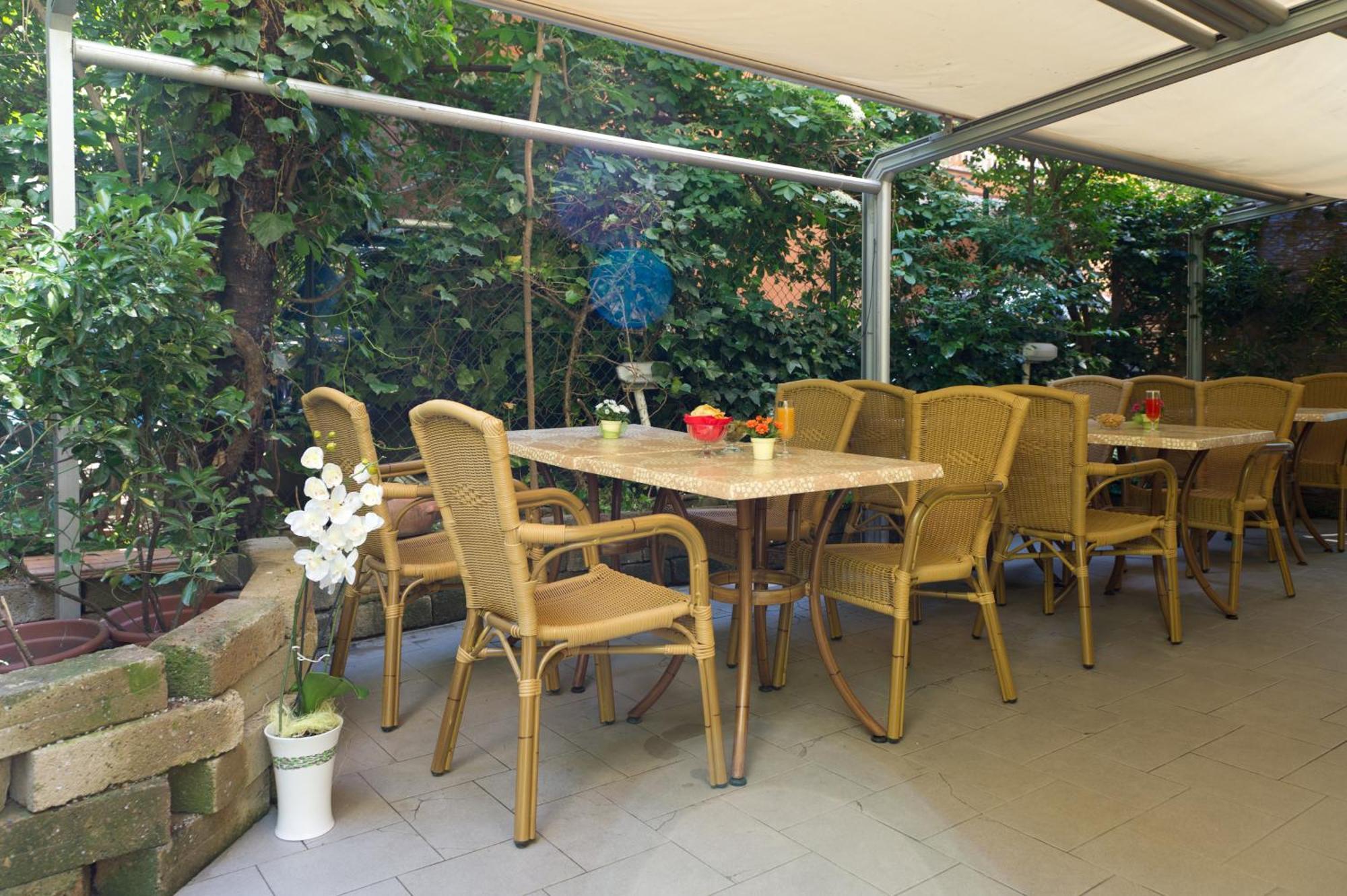 Hotel St Pierre Rimini Bagian luar foto