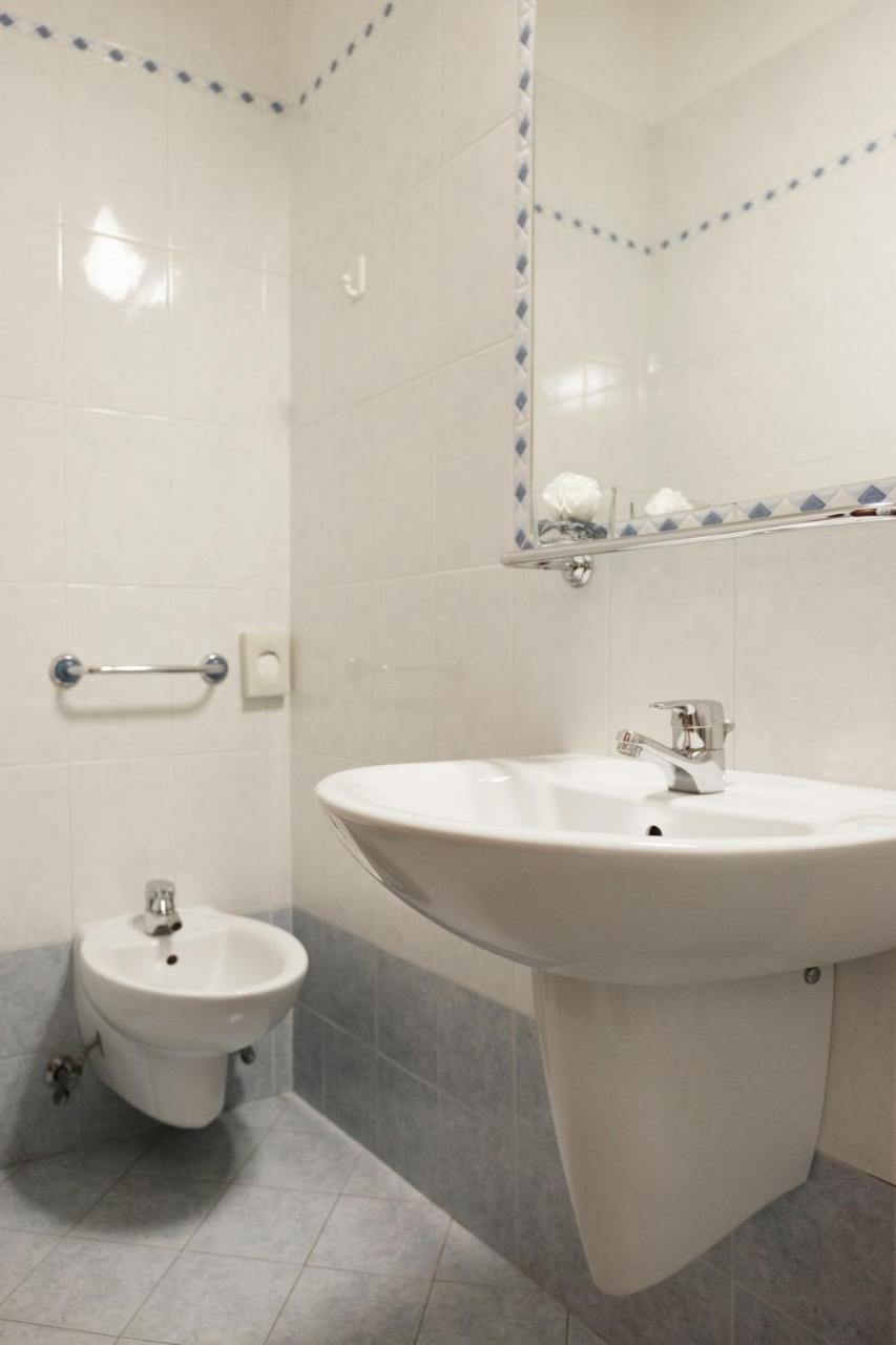 Hotel St Pierre Rimini Bagian luar foto